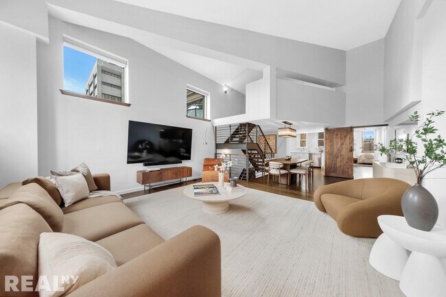 Foto del edificio - 305 Second Avenue