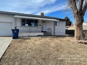 Building Photo - 2123 Driftwood Ln
