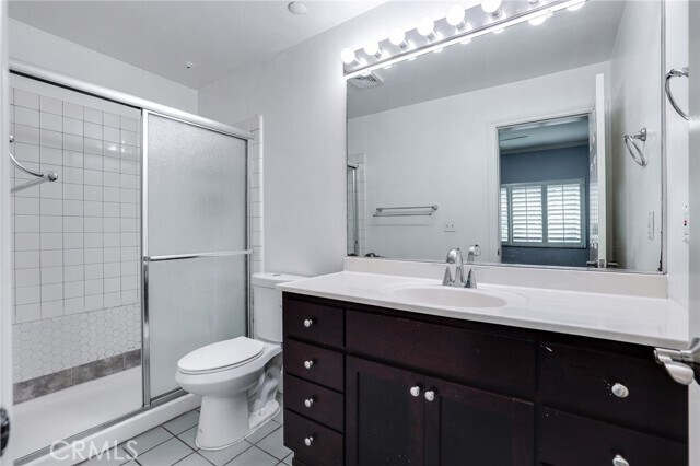 Foto del edificio - 11630 Warner Ave