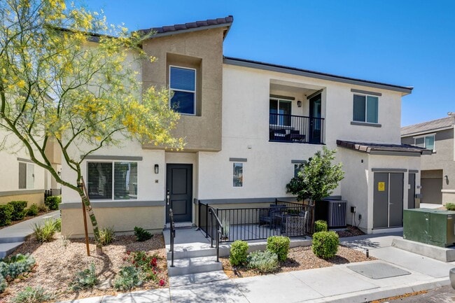 Building Photo - Modern Comfort in Las Vegas: 3-Bedroom Gem with Pool Access