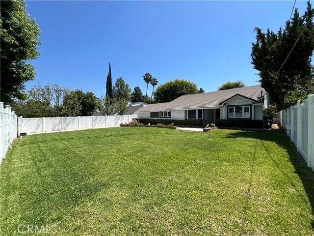 Building Photo - 5710 Jumilla Ave