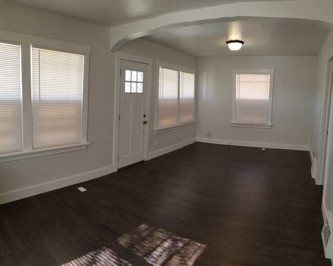 Foto del edificio - 649 S 500 E