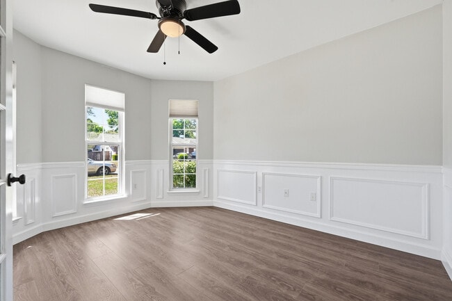 Building Photo - 176 Wright Cir