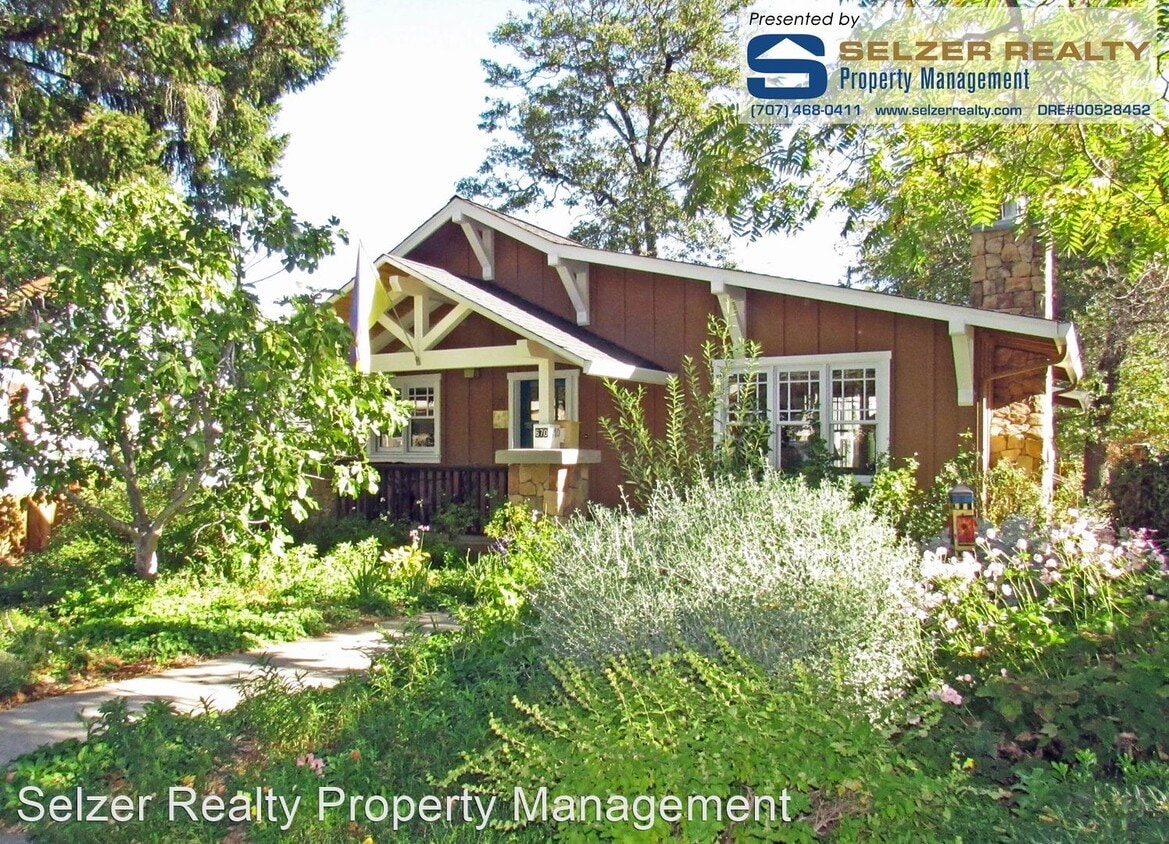 2 br, 3 bath House 670 W. Stephenson St. House Rental in Ukiah, CA