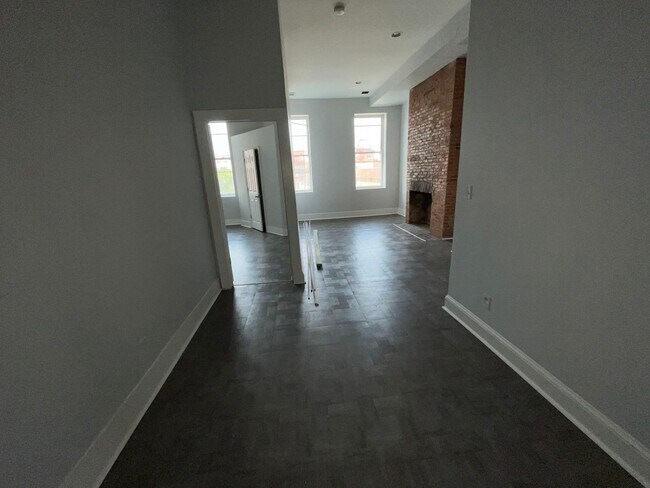 Building Photo - 1808 McCulloh St