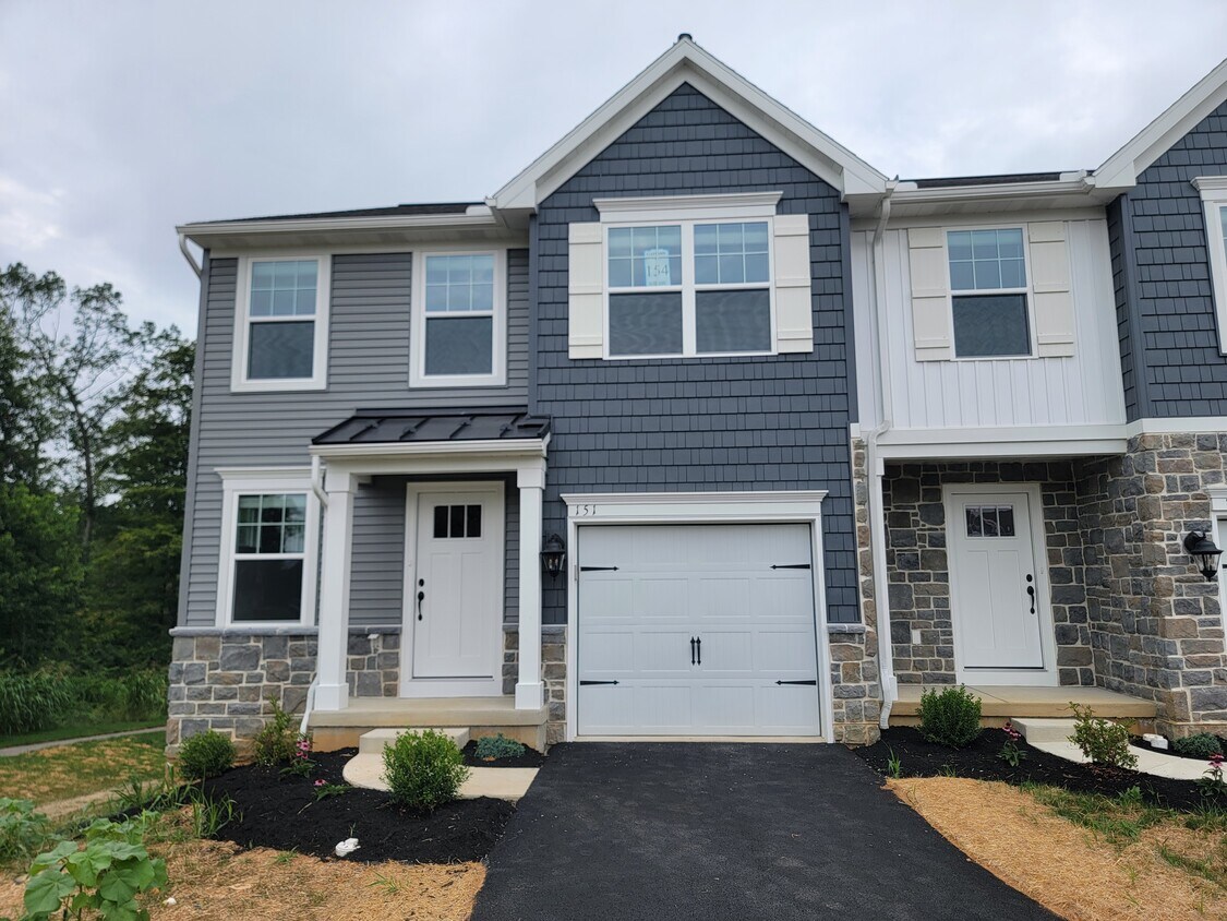 Foto principal - 93 Beech Tree Ct