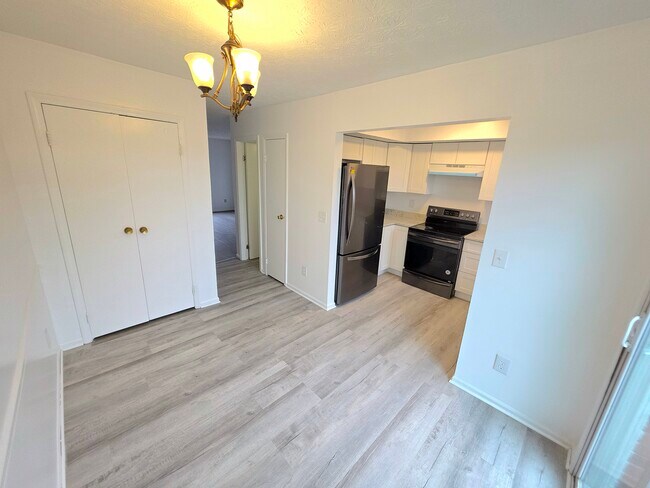 Comedor - 5378 Portland St