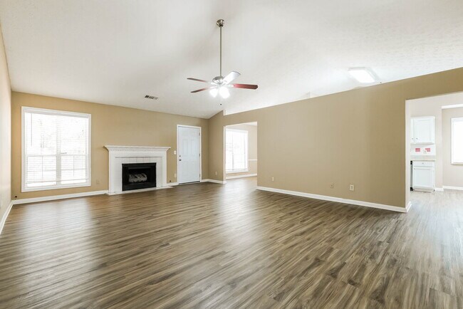 Foto del edificio - 4516 Legend Hollow Ln