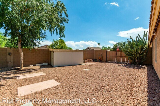 Foto del edificio - 3 br, 2.5 bath House - 652 W. Canary Way