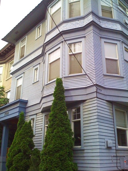 Building Photo - Naoma Apartments - 2 bedrooms + den