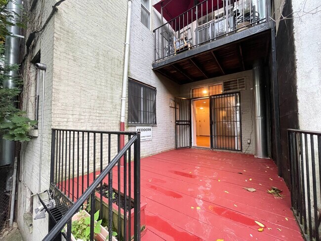 Building Photo - 521 W 149th St