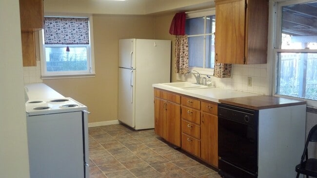 Building Photo - 6018 N Alberta St