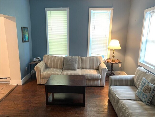 Foto del edificio - 42 Lee Ave