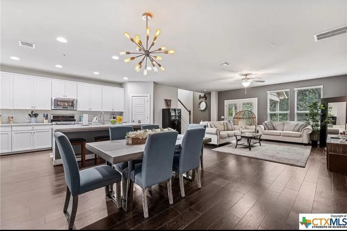 Foto principal - 7305 Merrick Ln