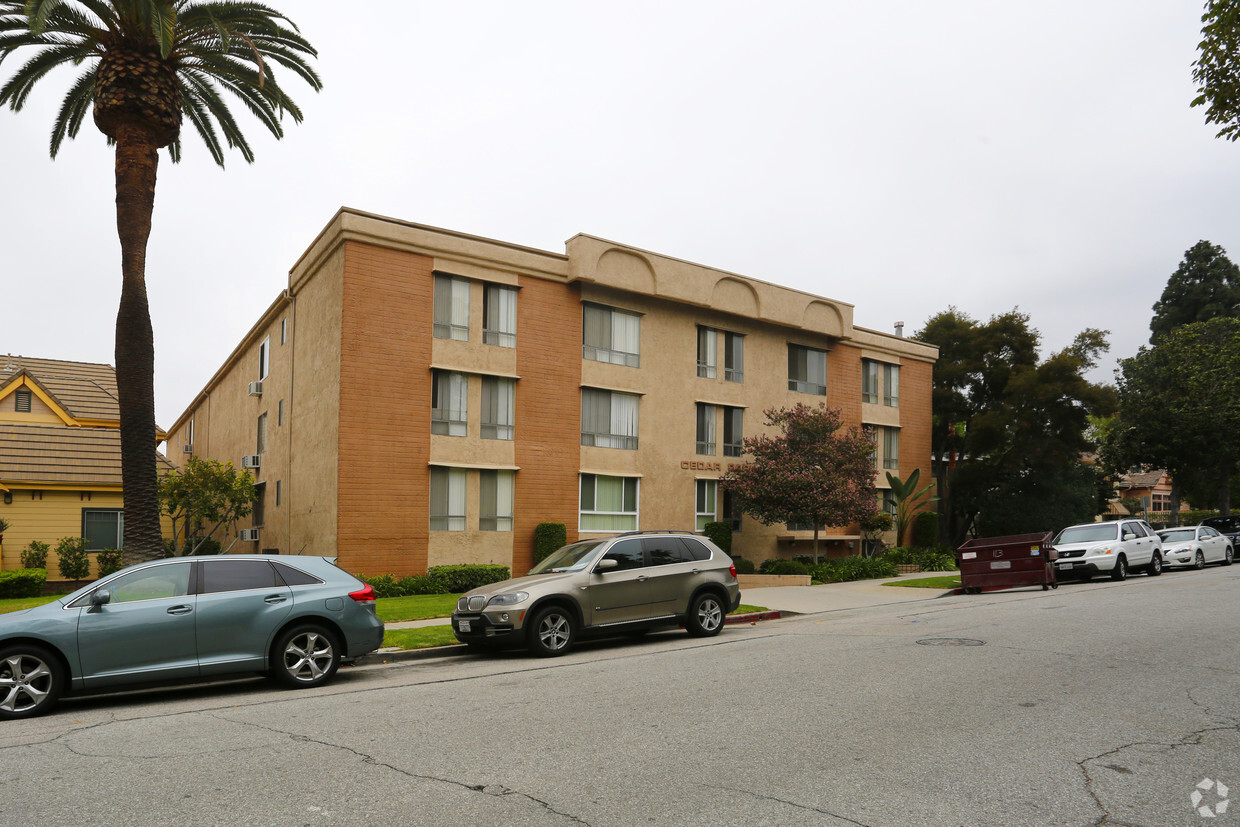 Primary Photo - Cedar Park Apartments