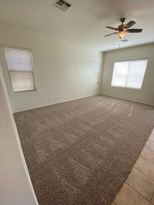 Foto del edificio - REDUCED!!!  BRAND NEW CARPET AND PAINT, COMMUNITY POOL RANCHO EL DORADO