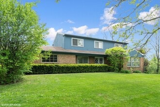 Building Photo - 384 Hastings Ave