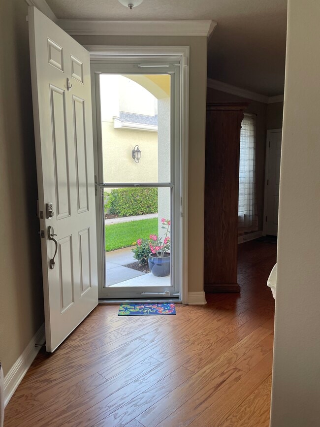 Foto del edificio - 250 N Harbor Dr