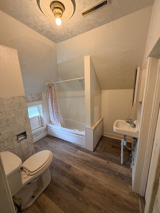 Foto del edificio - 1414 W 14th St