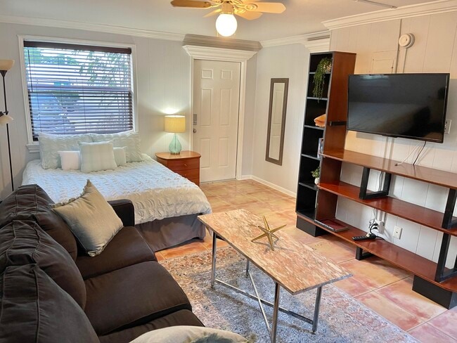 Building Photo - 706 NE 7th Court  Delray Beach Fl 33483