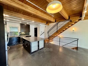 Building Photo - 3819 Interlake Ave N