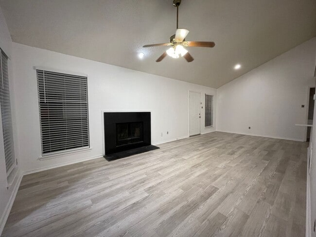 Foto del edificio - 2422-2424 Sherry Street