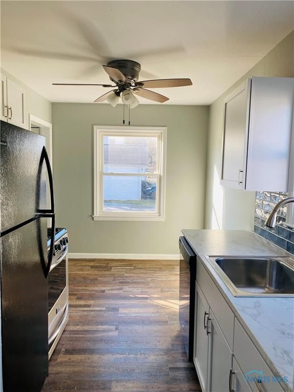 Foto del edificio - 3263 Blackstone Dr