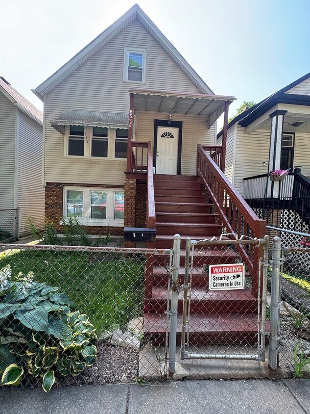 Primary Photo - 5328 S May St