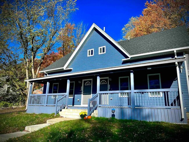 Foto del edificio - 1592 Main St