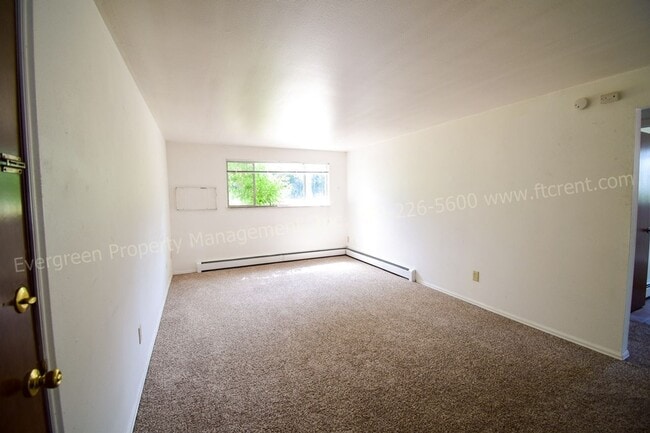 Building Photo - 1724 Larch St