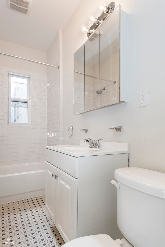 Bathroom - 45 W 18th St