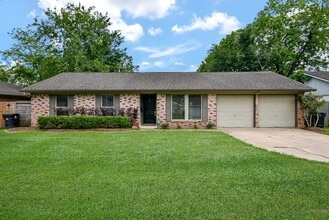 Building Photo - 5815 Dryad Dr