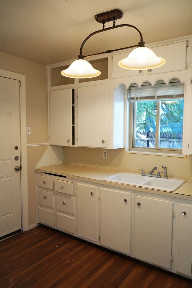 Building Photo - 2601 40th
