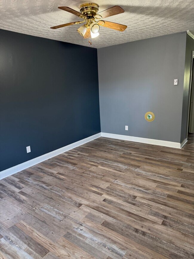 Foto del edificio - 915 S Kates Ln