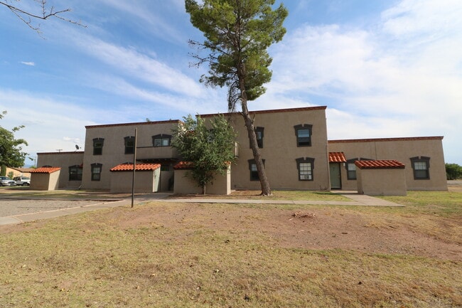 Building Photo - Las Rosas Apartments