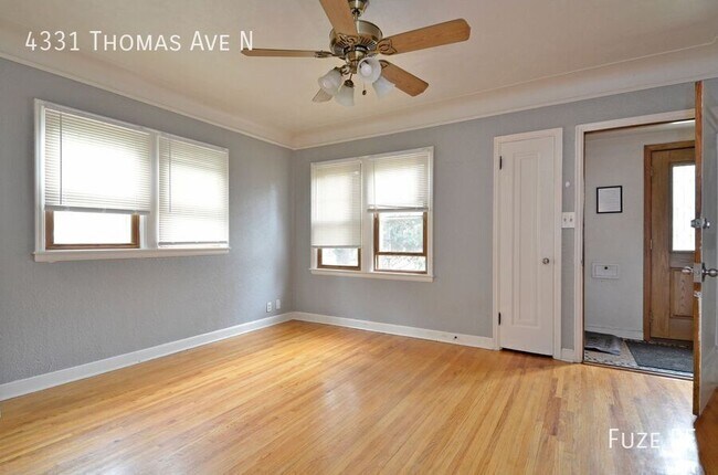 Foto del edificio - 4331 N Thomas Ave