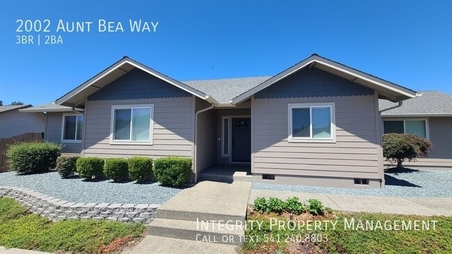 Building Photo - 2002 Aunt Bea Way