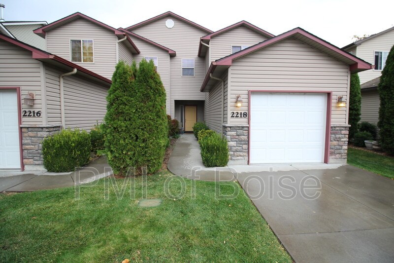 Primary Photo - 2218 S Dorothy Ave