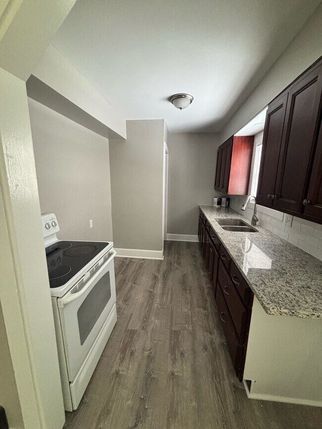 Foto del edificio - 5302 East Dr