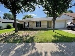 Building Photo - 5312 Queen Ct