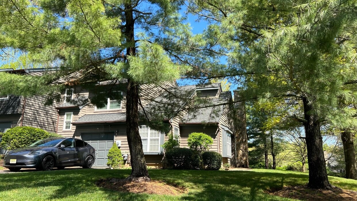 29 A Chicopee Dr, Princeton, NJ 08540 Townhouse for Rent in Princeton, NJ