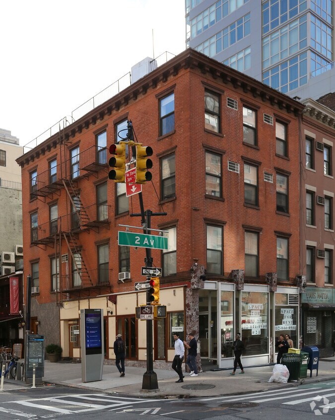Primary Photo - 300 E 52nd St