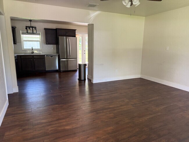 Foto del edificio - 2907 SE 11th St