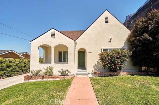 Primary Photo - 2807 E 6th St