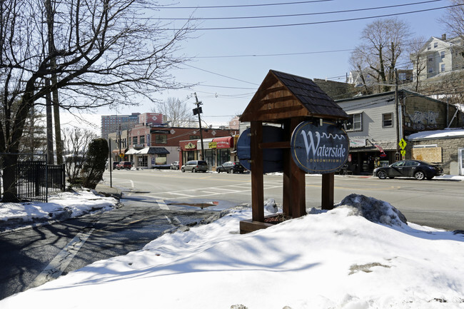 Building Photo - Waterside Condominiums