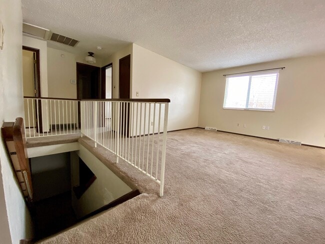 Building Photo - 10860 Utica Ct