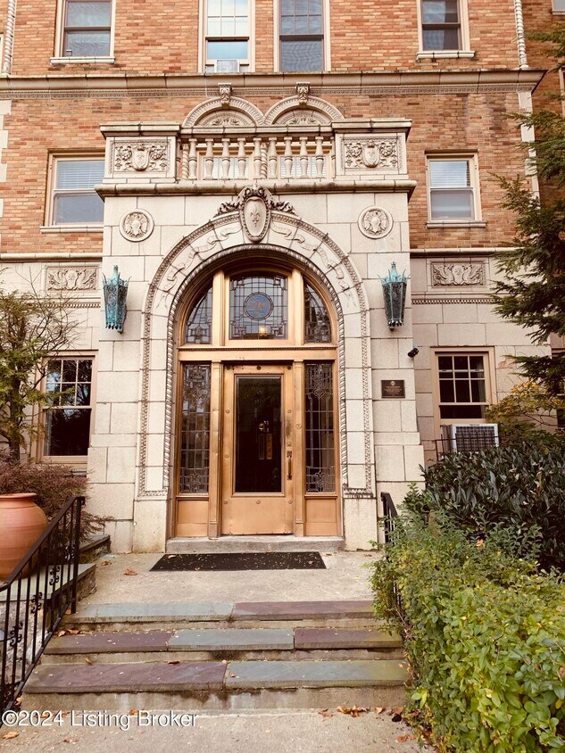 Primary Photo - 2140 Bonnycastle Ave