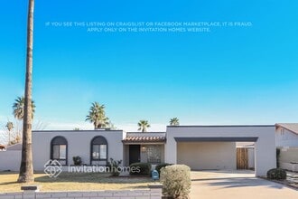 Building Photo - 3039 E Dahlia Dr