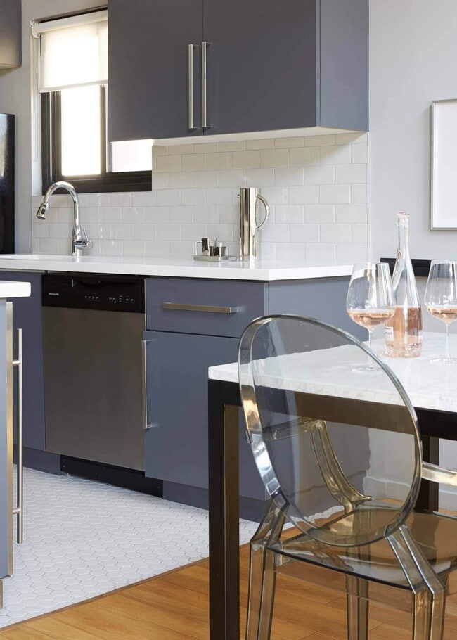 Building Photo - 888 Hilgard  Furnished and Unfurnished