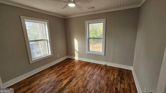 Building Photo - 481 W Johnston St